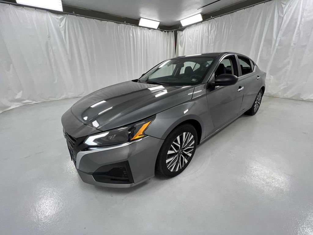 Used 2024 Nissan Altima 2.5 SV image 6
