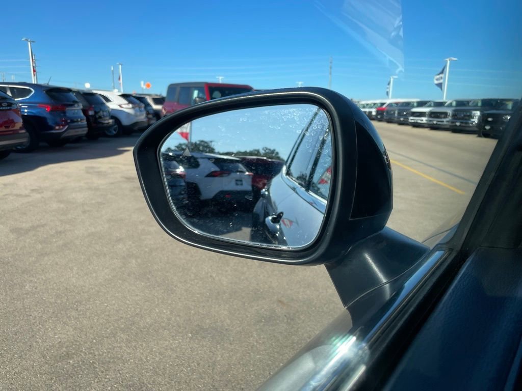 Used 2023 Mitsubishi Outlander SE Black Edition image 39