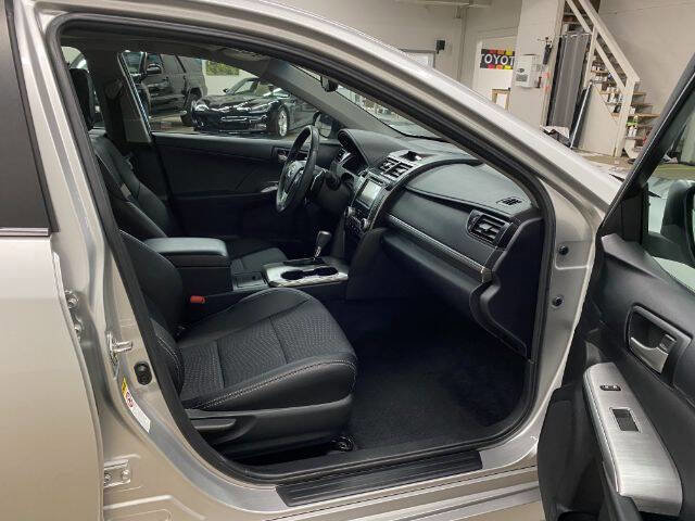 Used 2013 Toyota Camry XLE image 20