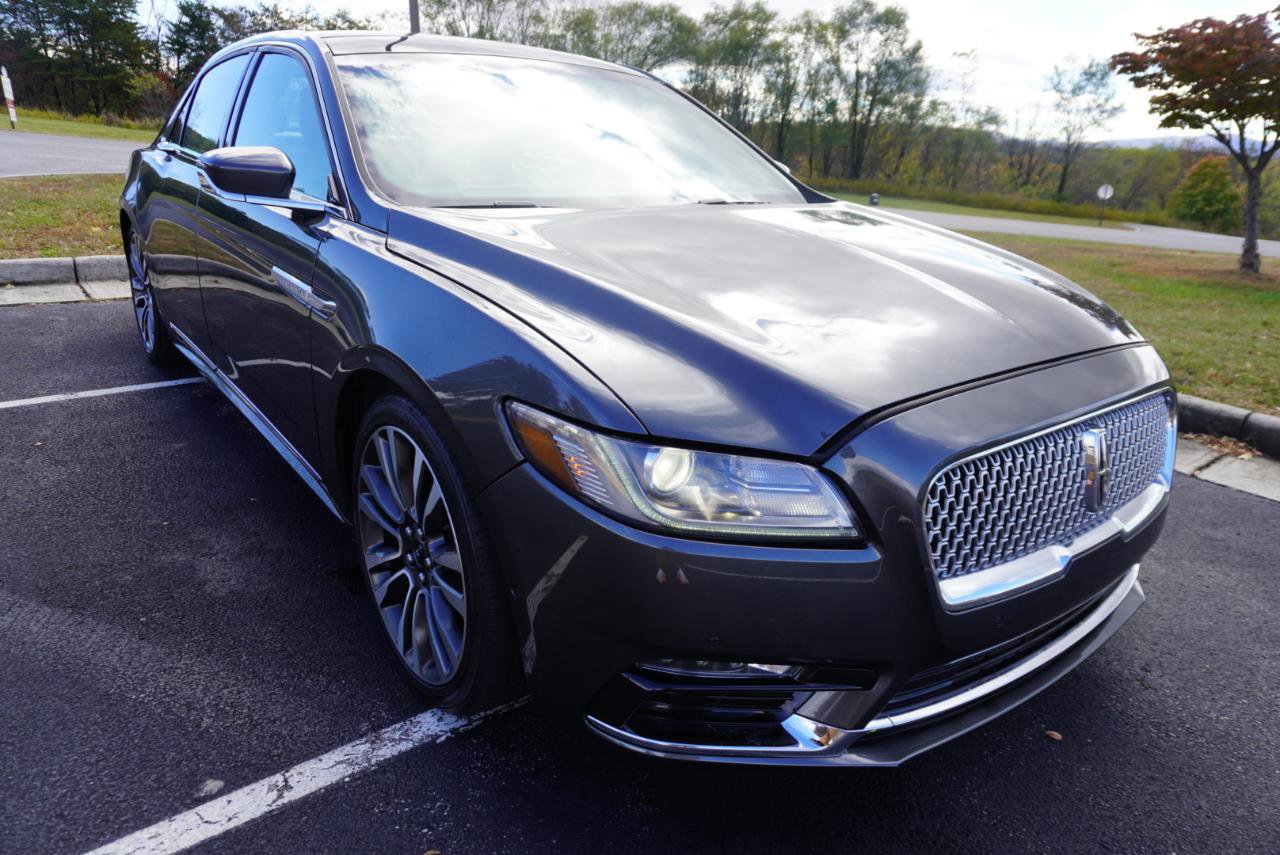 Used 2017 Lincoln Continental Select FWD image 4