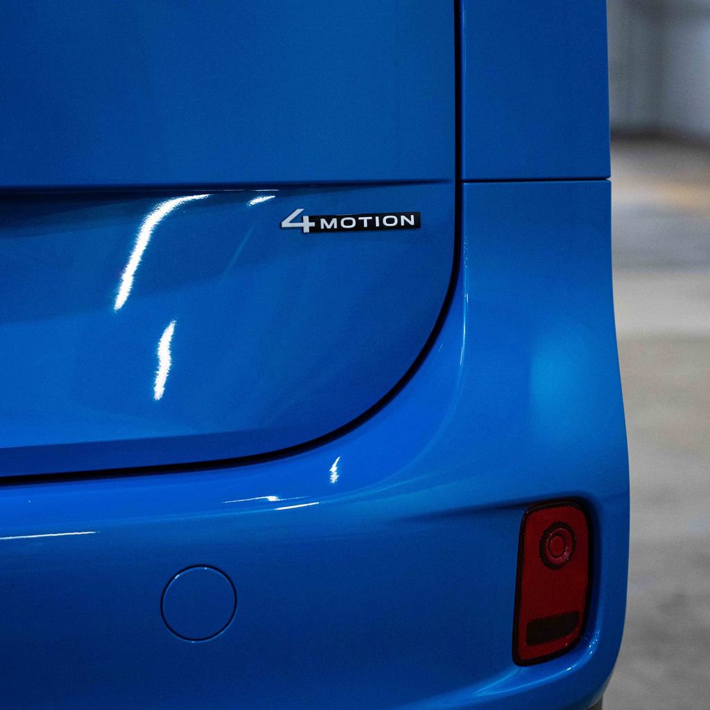 New 2025 Volkswagen ID. Buzz Pro S Plus AWD/4WD image 5