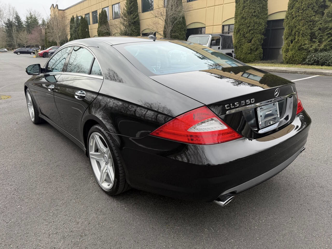 Used 2011 Mercedes-Benz CLS 550 image 7