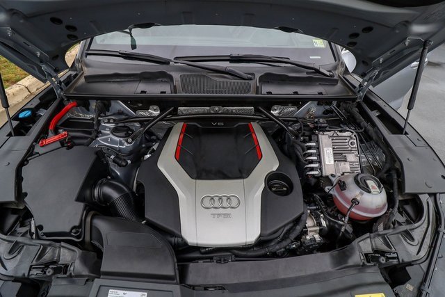 Used 2018 Audi SQ5 Prestige w/ Prestige Package image 32