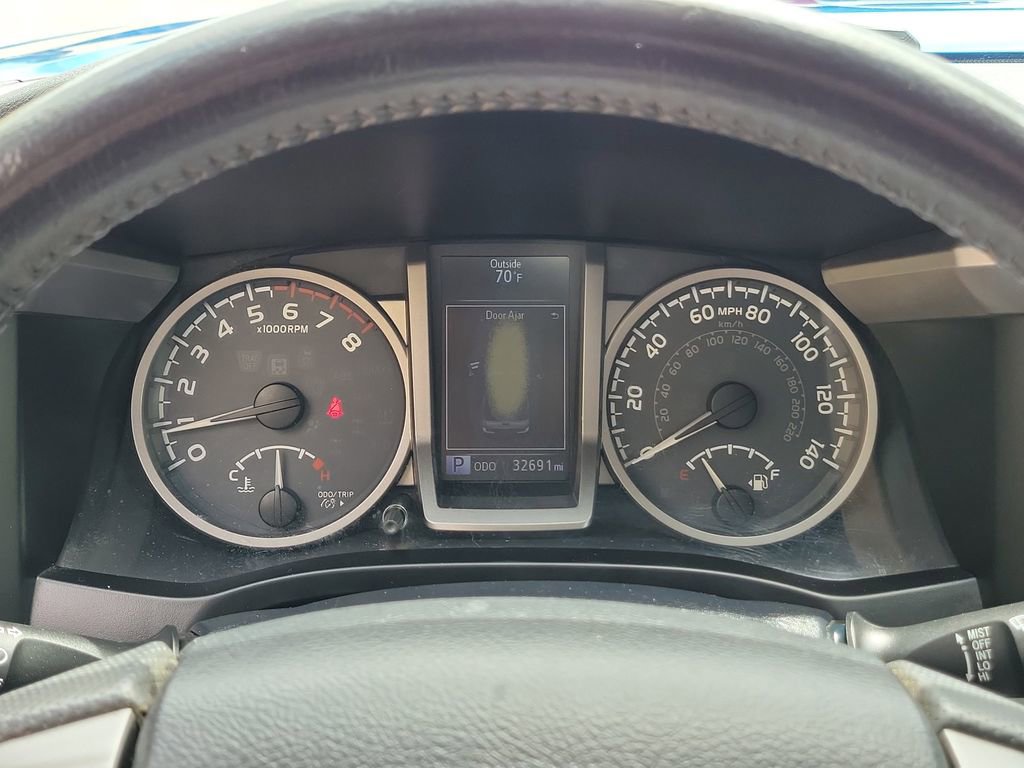 Used 2017 Toyota Tacoma SR5 image 22