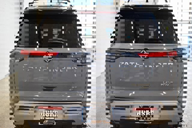 Used 2024 Nissan Pathfinder Platinum w/ Cargo Package image 11