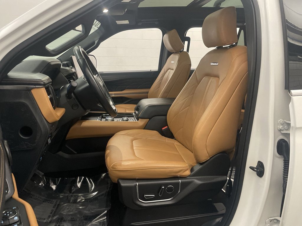 Used 2023 Ford Expedition Platinum image 14