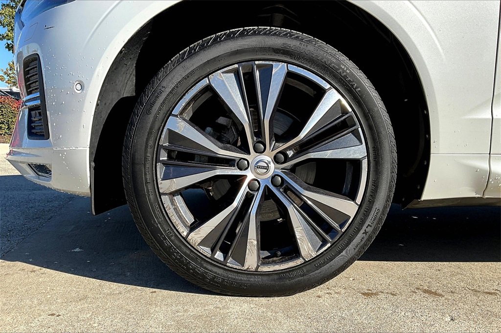 Used 2022 Volvo XC60 B5 Momentum w/ Advanced Package image 10