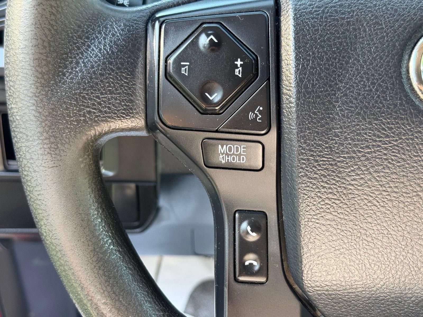 Used 2016 Toyota Tacoma SR AWD/4WD image 25