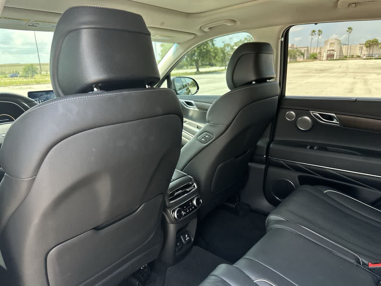Used 2024 Genesis GV80 2.5T w/ Prestige Package AWD/4WD image 17