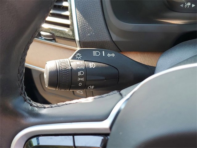 Used 2021 Volvo XC90 T6 Momentum w/ Advanced Package image 14