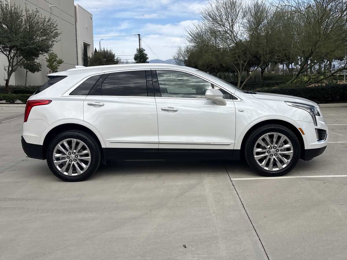 Used 2019 Cadillac XT5 Luxury image 2