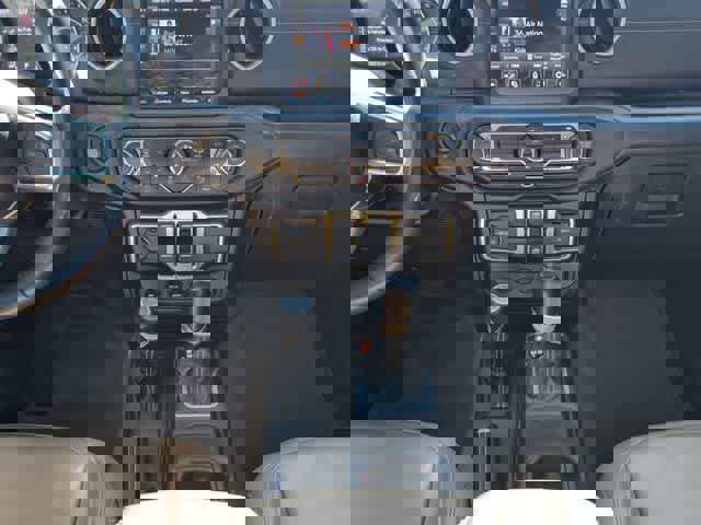 Used 2021 Jeep Gladiator Overland w/ Popular Equipment Package image 30