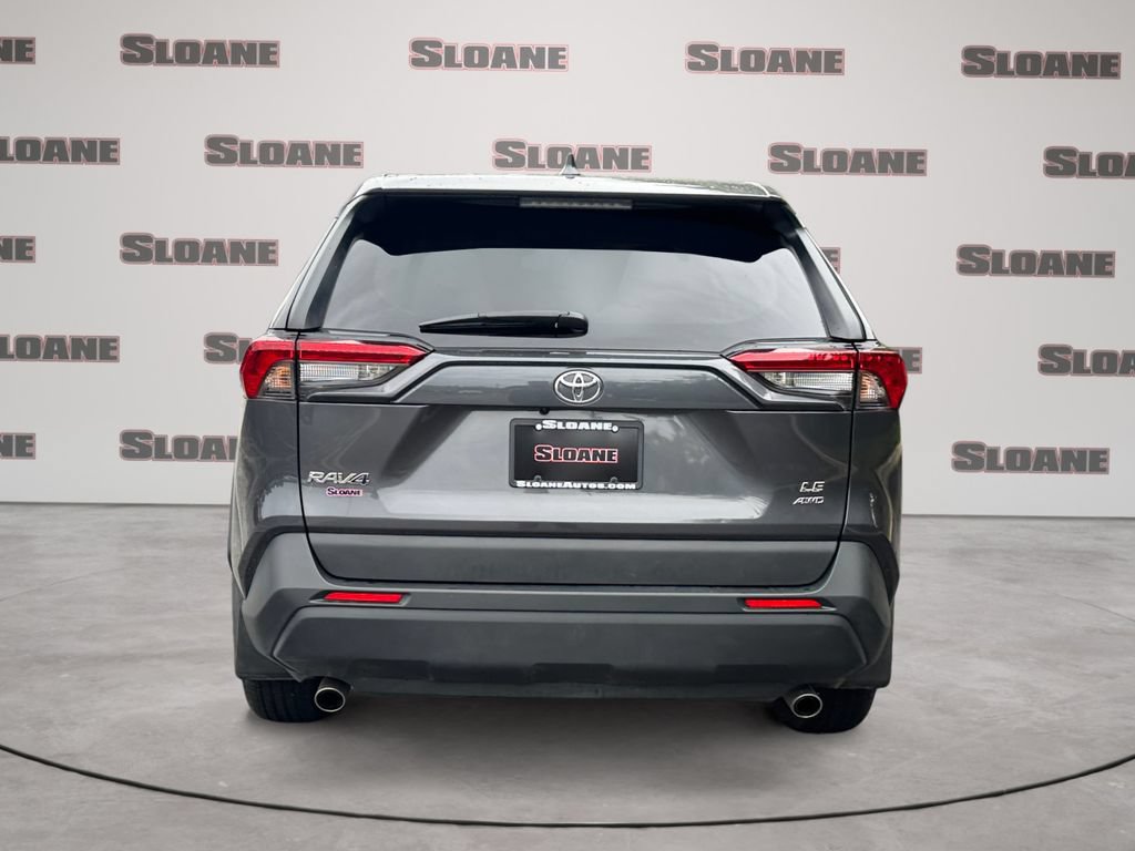 Used 2025 Toyota RAV4 LE AWD/4WD image 4