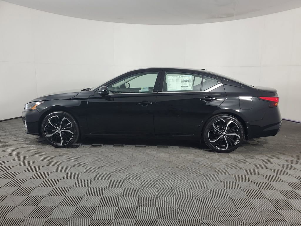 New 2025 Nissan Altima 2.5 SR w/ SR Premium Package image 7