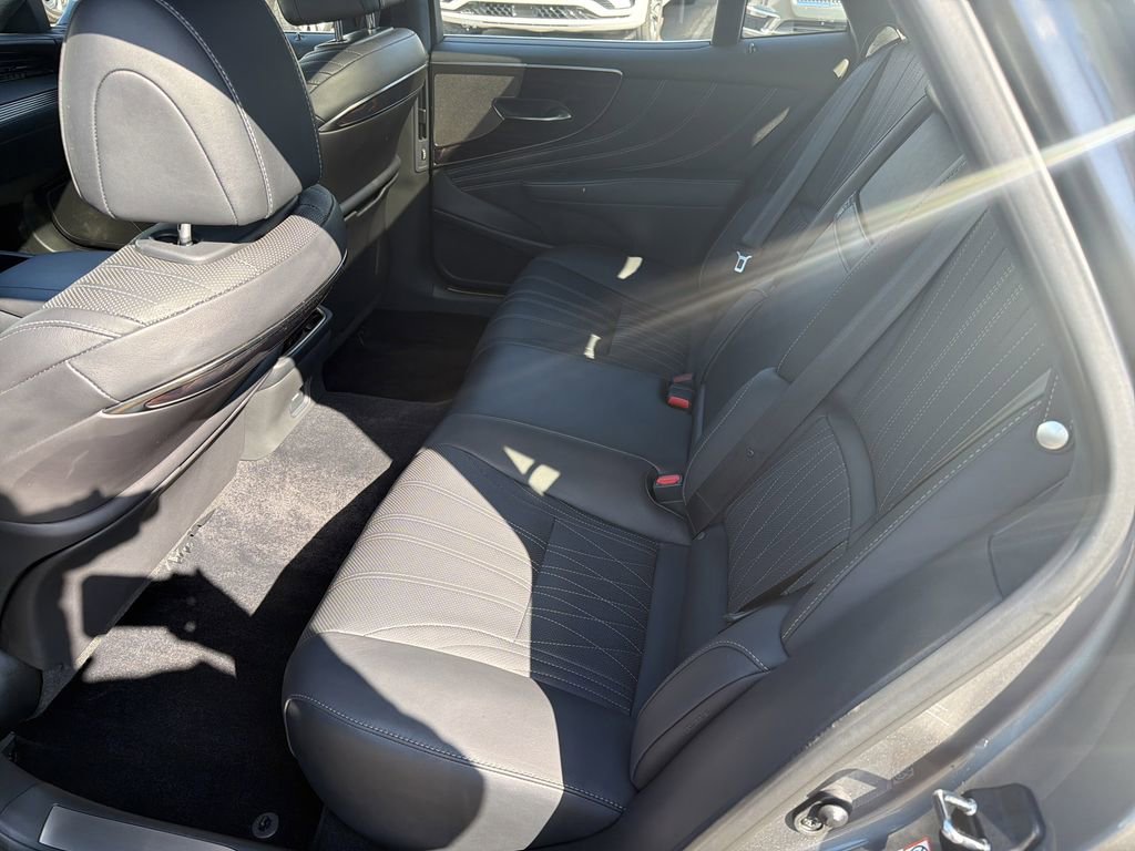 Used 2023 Lexus LS 500 AWD w/ Interior Upgrade Package image 13