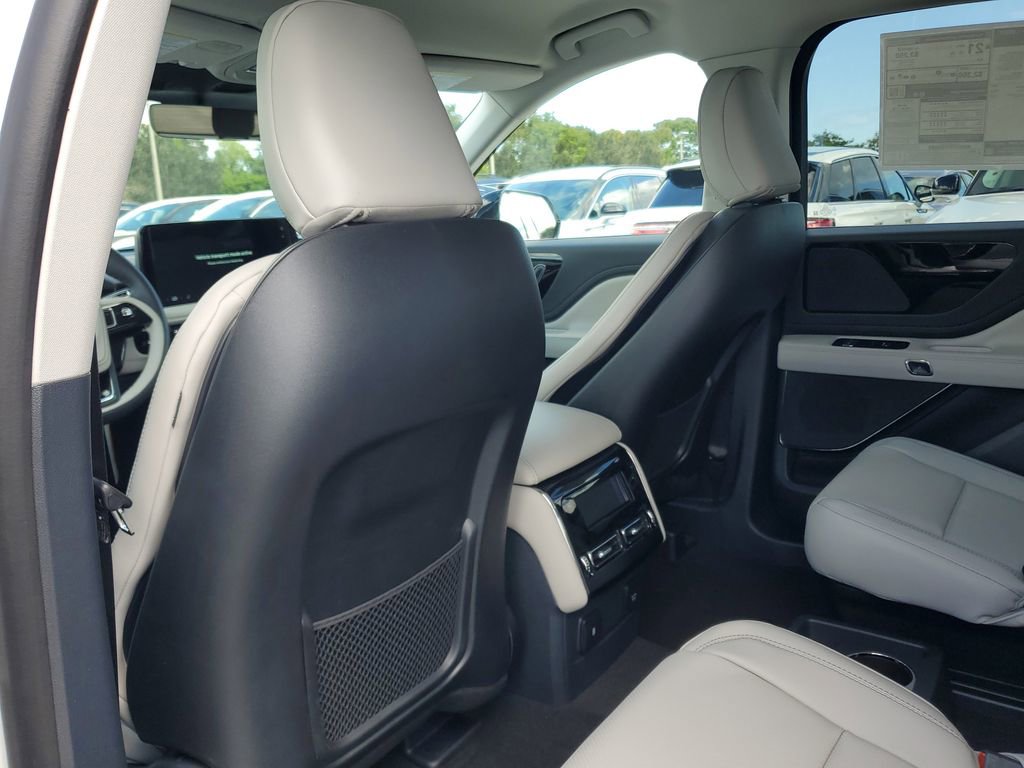 New 2026 Lincoln Aviator 2WD image 10