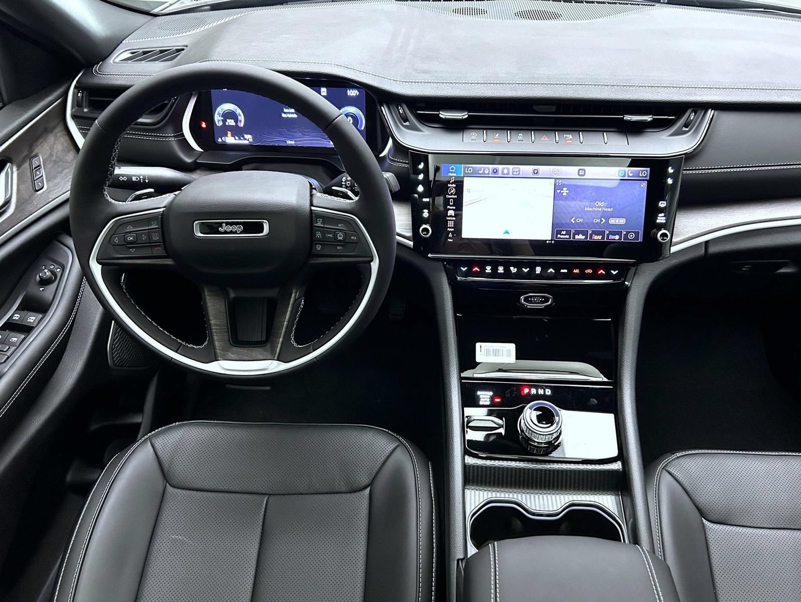 New 2027 Jeep Grand Cherokee Limited AWD/4WD image 12