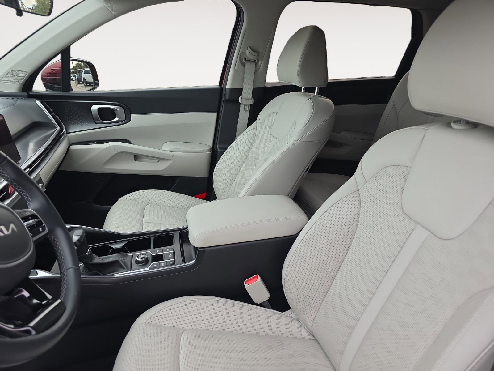 Certified 2025 Kia Sorento S w/ Panoramic Sunroof Package image 21