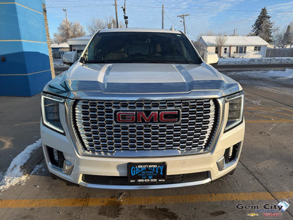 Used 2023 GMC Yukon XL Denali image 3