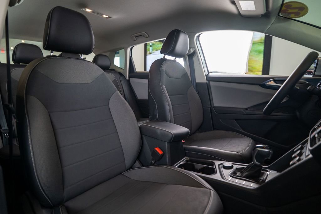 Used 2022 Volkswagen Taos SE image 12