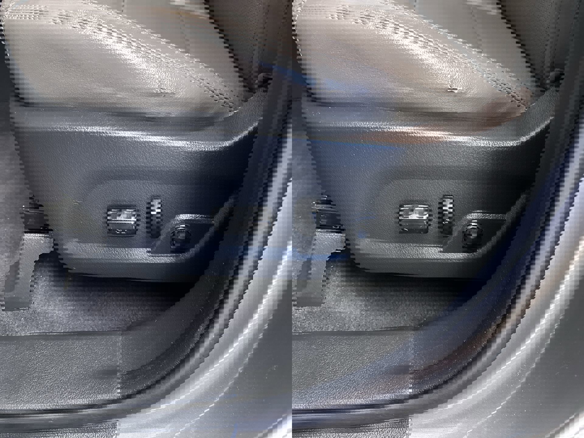 Used 2014 Hyundai Santa Fe Sport 2.0T w/ Navigation Package 06 image 14