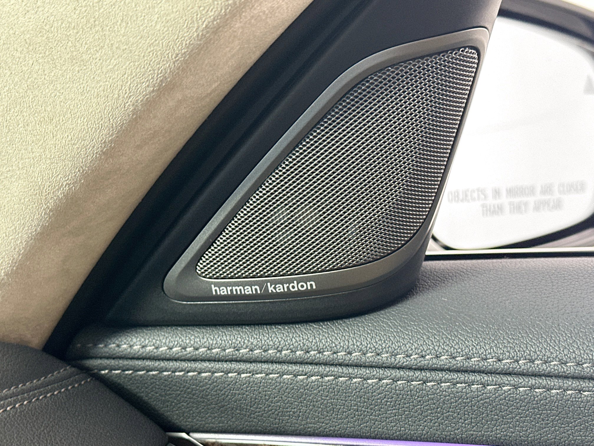 Used 2022 BMW 740i w/ Interior Design Package image 19