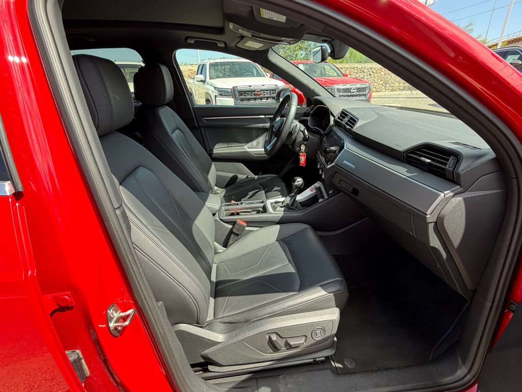 Used 2025 Audi Q3 2.0T Premium AWD/4WD image 19