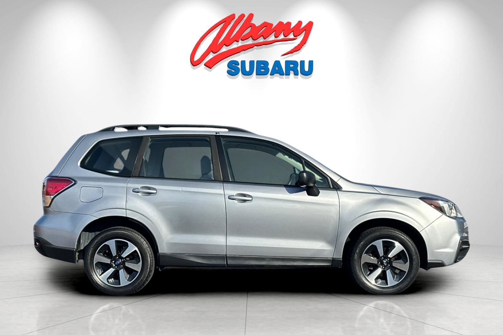 Used 2018 Subaru Forester 2.5i w/ Alloy Wheel Package AWD/4WD image 3