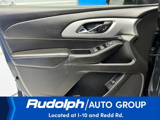 Used 2021 Chevrolet Traverse LT image 10