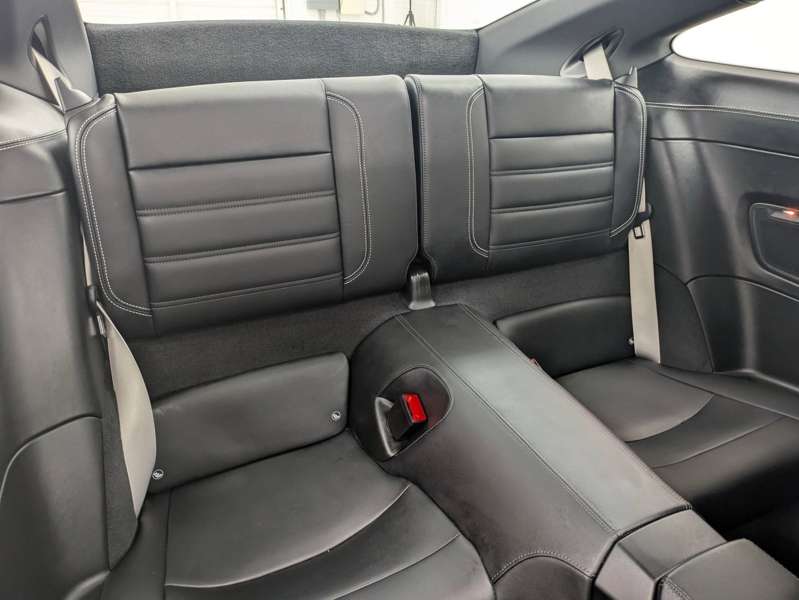 Certified 2025 Porsche 911 Carrera RWD image 24