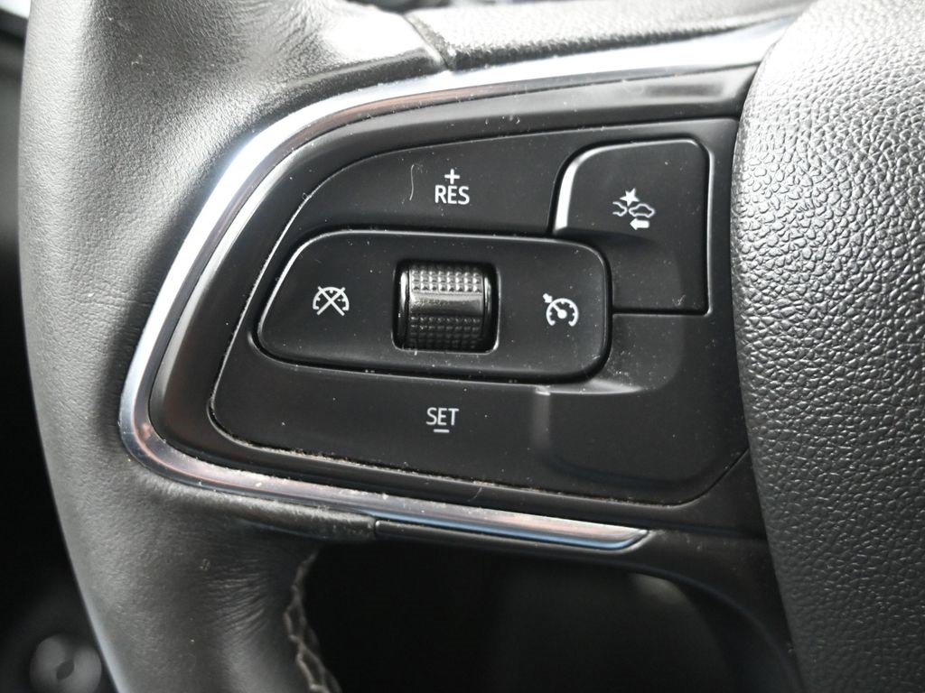 Used 2023 Buick Encore GX Select w/ Sport Touring Package image 25