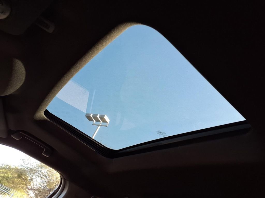 Used 2017 Ford Explorer Limited w/ Equipment Group 301A image 3