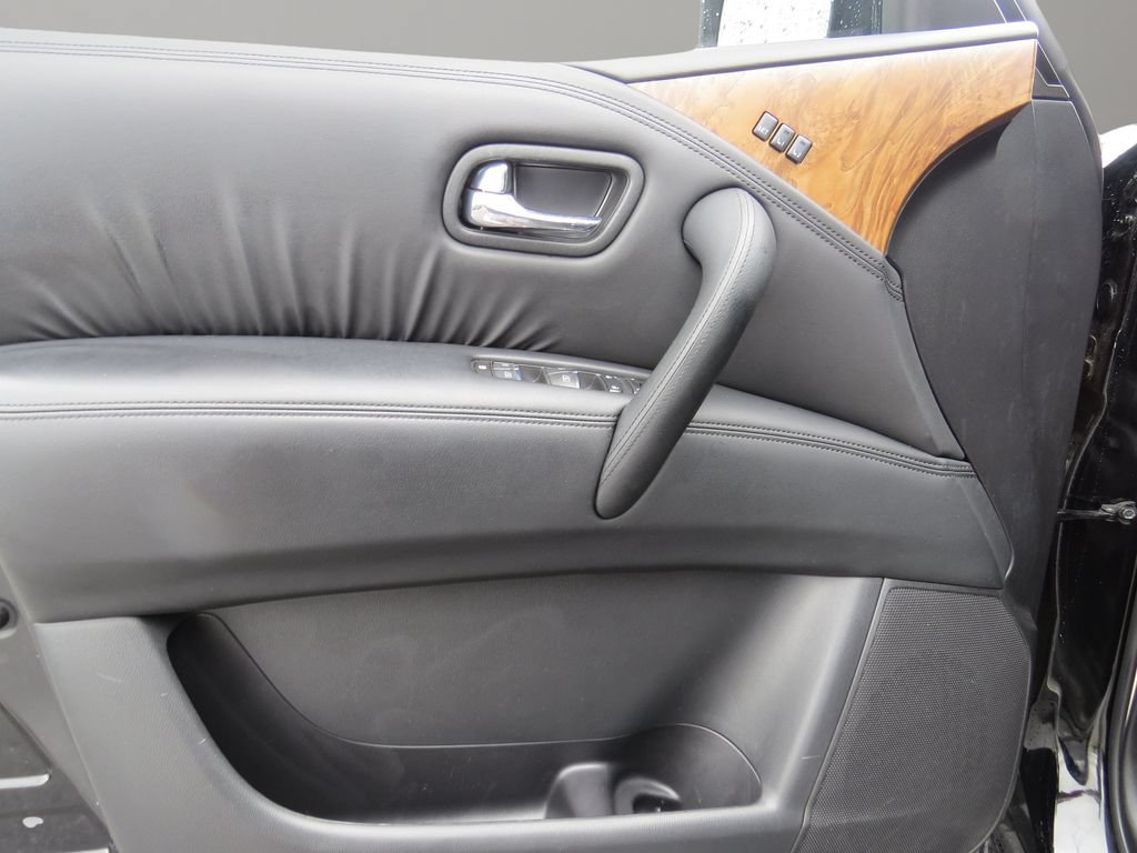 Used 2023 Nissan Armada SL w/ Captain's Chairs Package RWD image 22