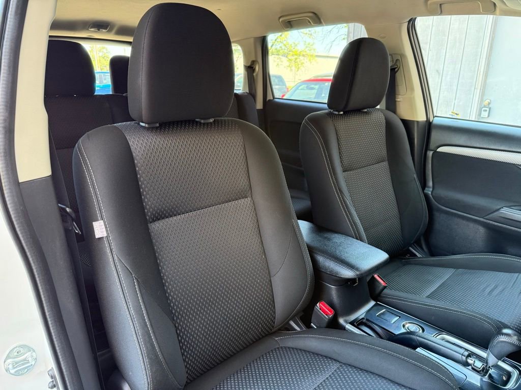 Used 2017 Mitsubishi Outlander ES AWD/4WD image 18