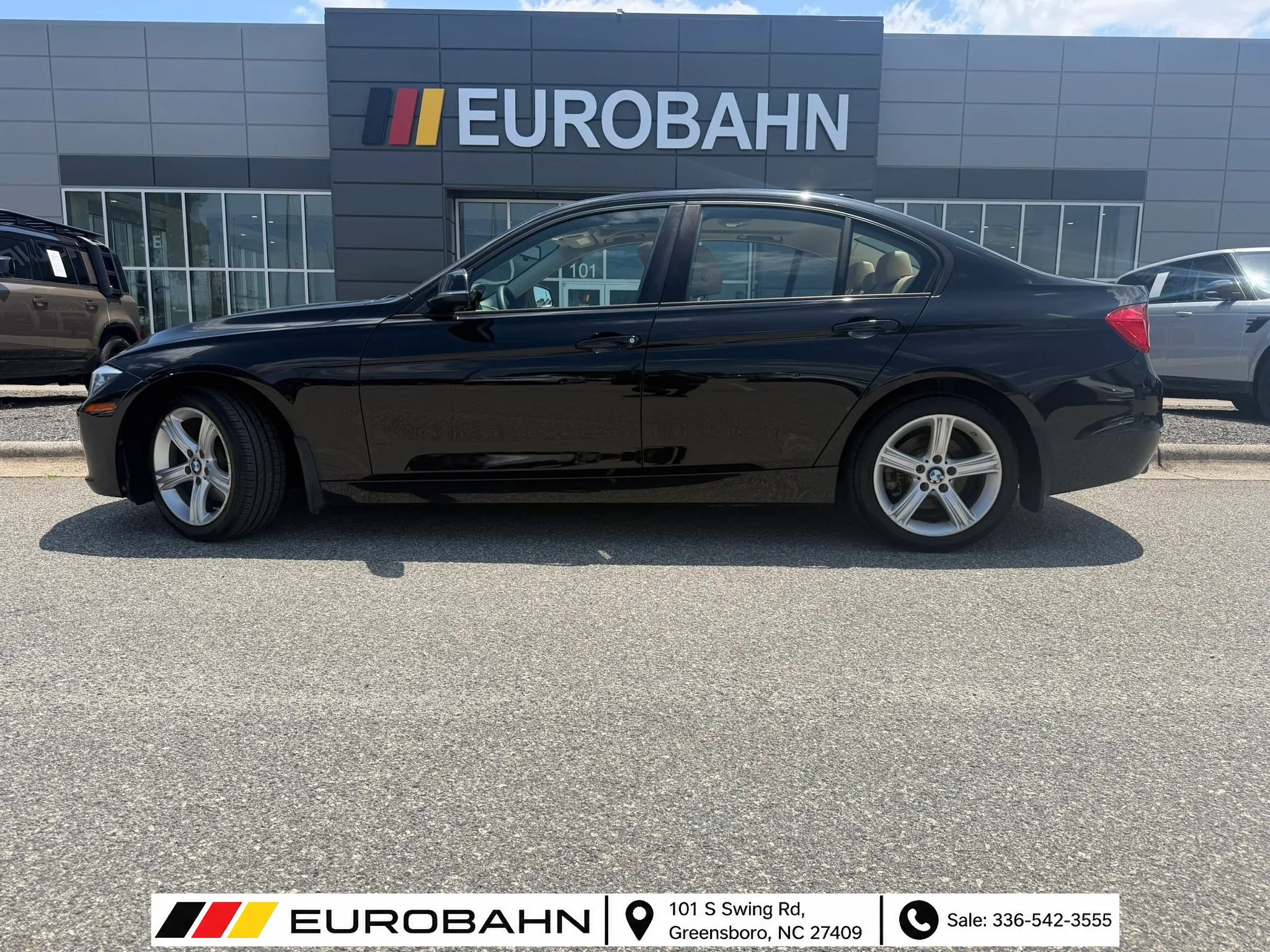 Used 2015 BMW 320i xDrive Sedan AWD/4WD image 2