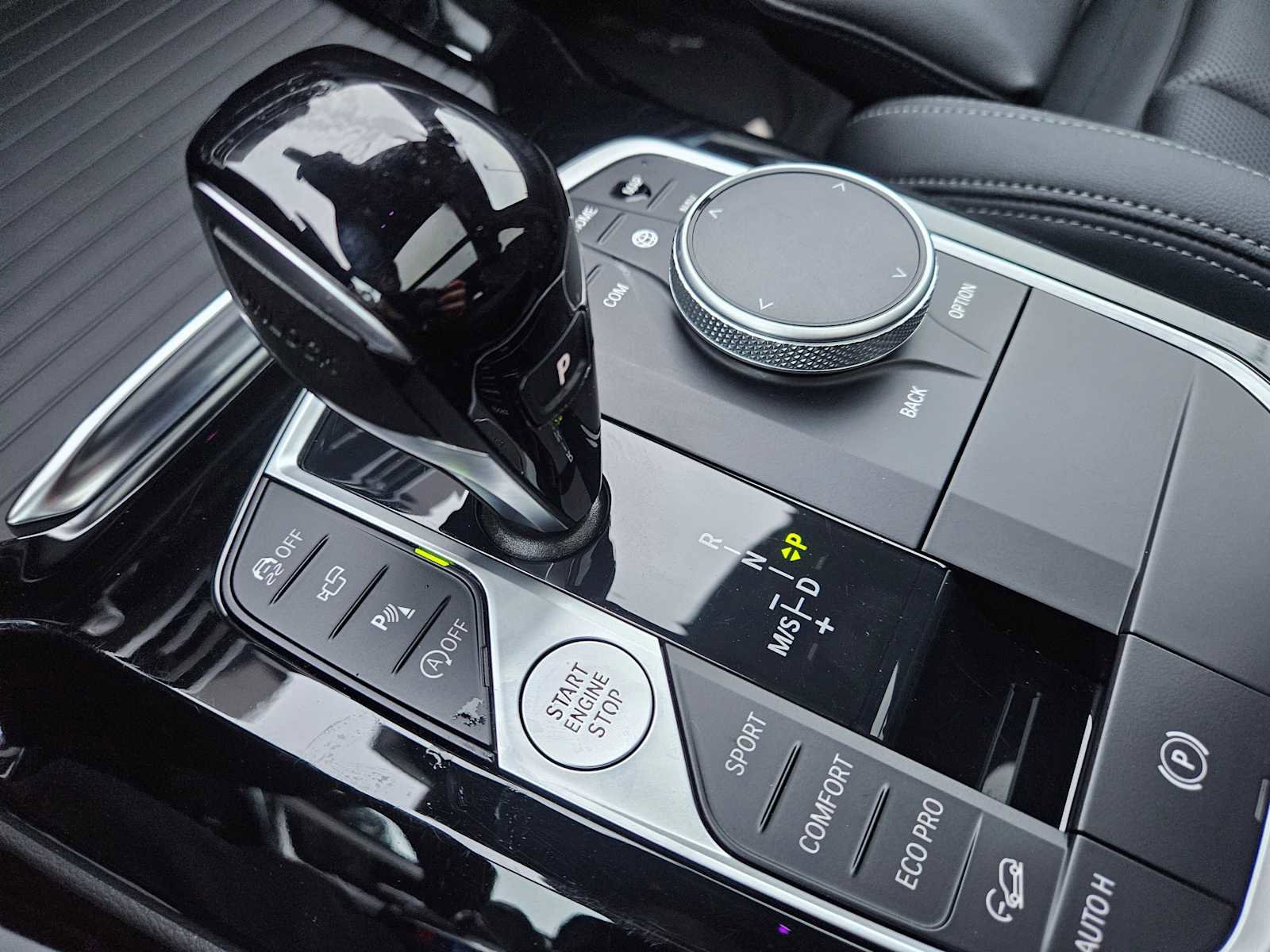 Used 2025 BMW X4 xDrive30i w/ Premium Package image 31