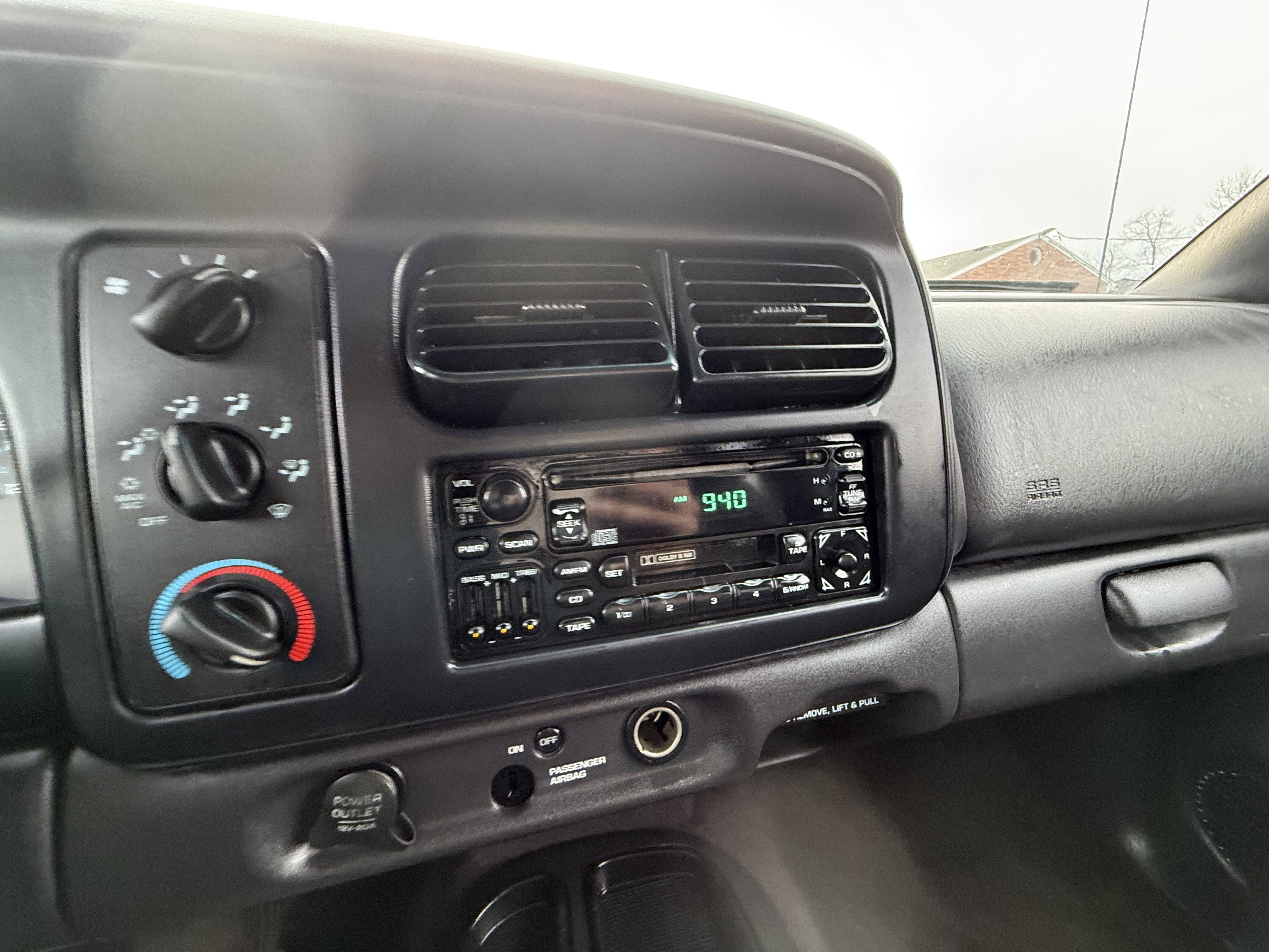 Used 2000 Dodge Dakota 2WD Club Cab image 21