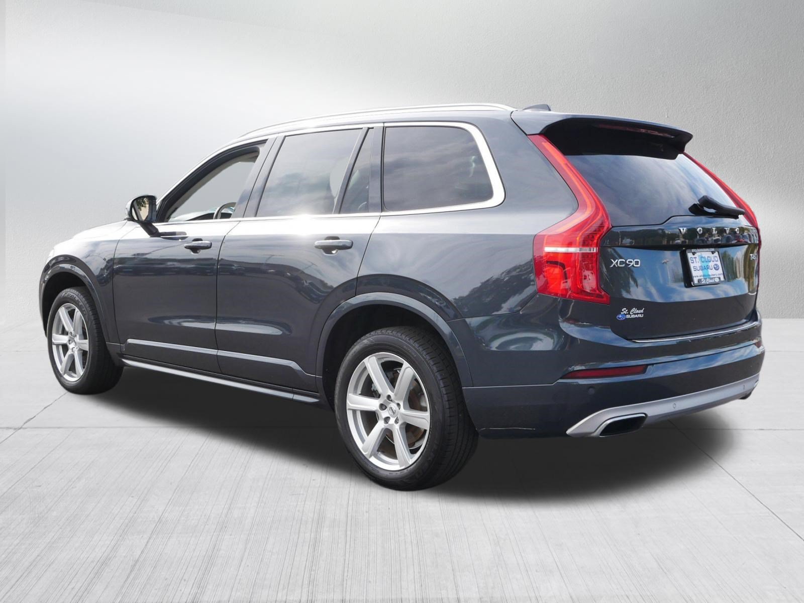 Used 2021 Volvo XC90 T6 Momentum w/ Climate Package AWD/4WD image 5