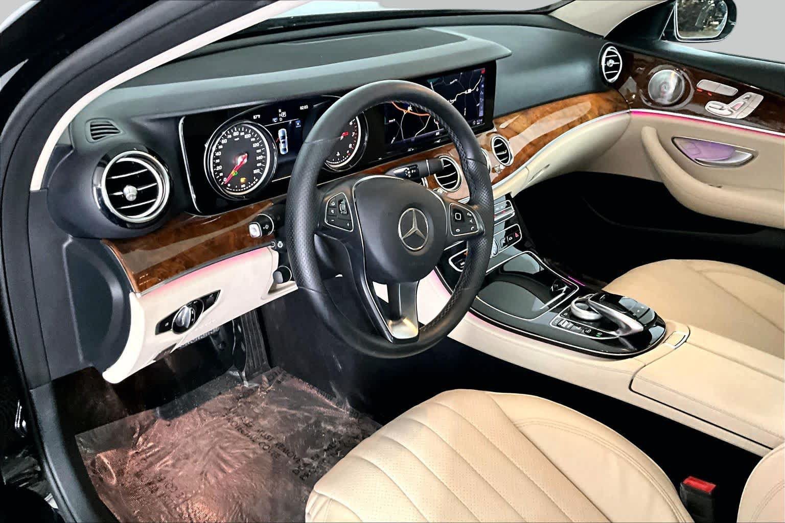 Certified 2018 Mercedes-Benz E 300 4MATIC image 18