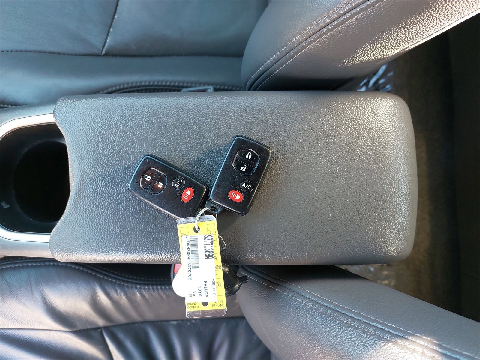 Used 2015 Toyota Prius Prime Advanced image 36