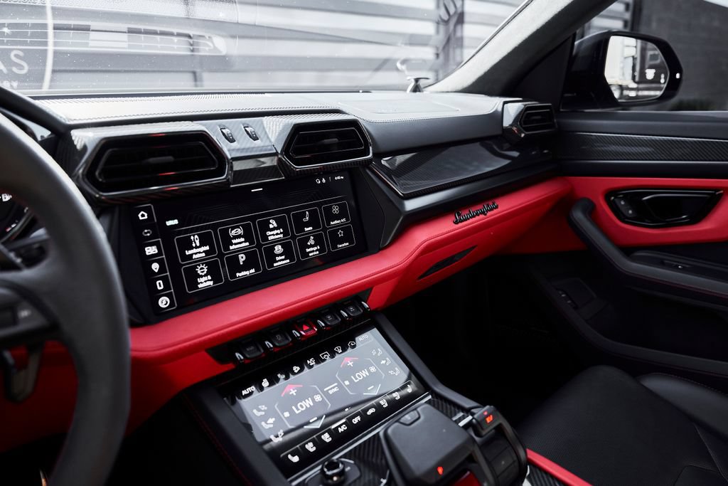 Used 2025 Lamborghini Urus S AWD/4WD image 63