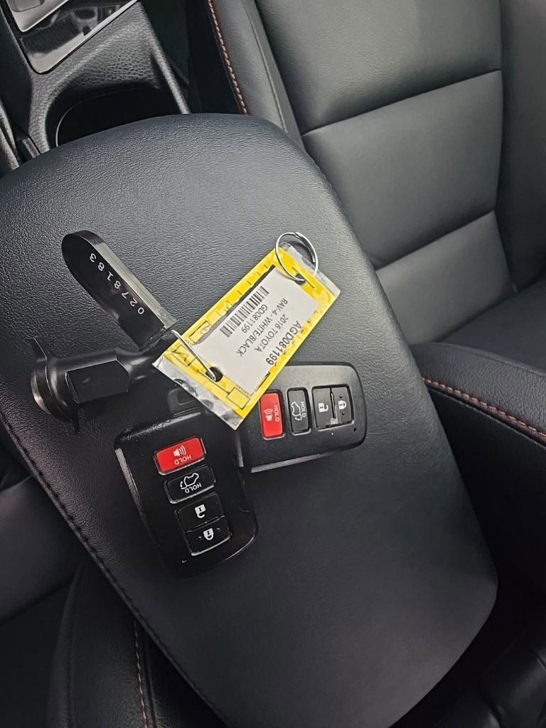 Used 2016 Toyota RAV4 SE FWD image 26