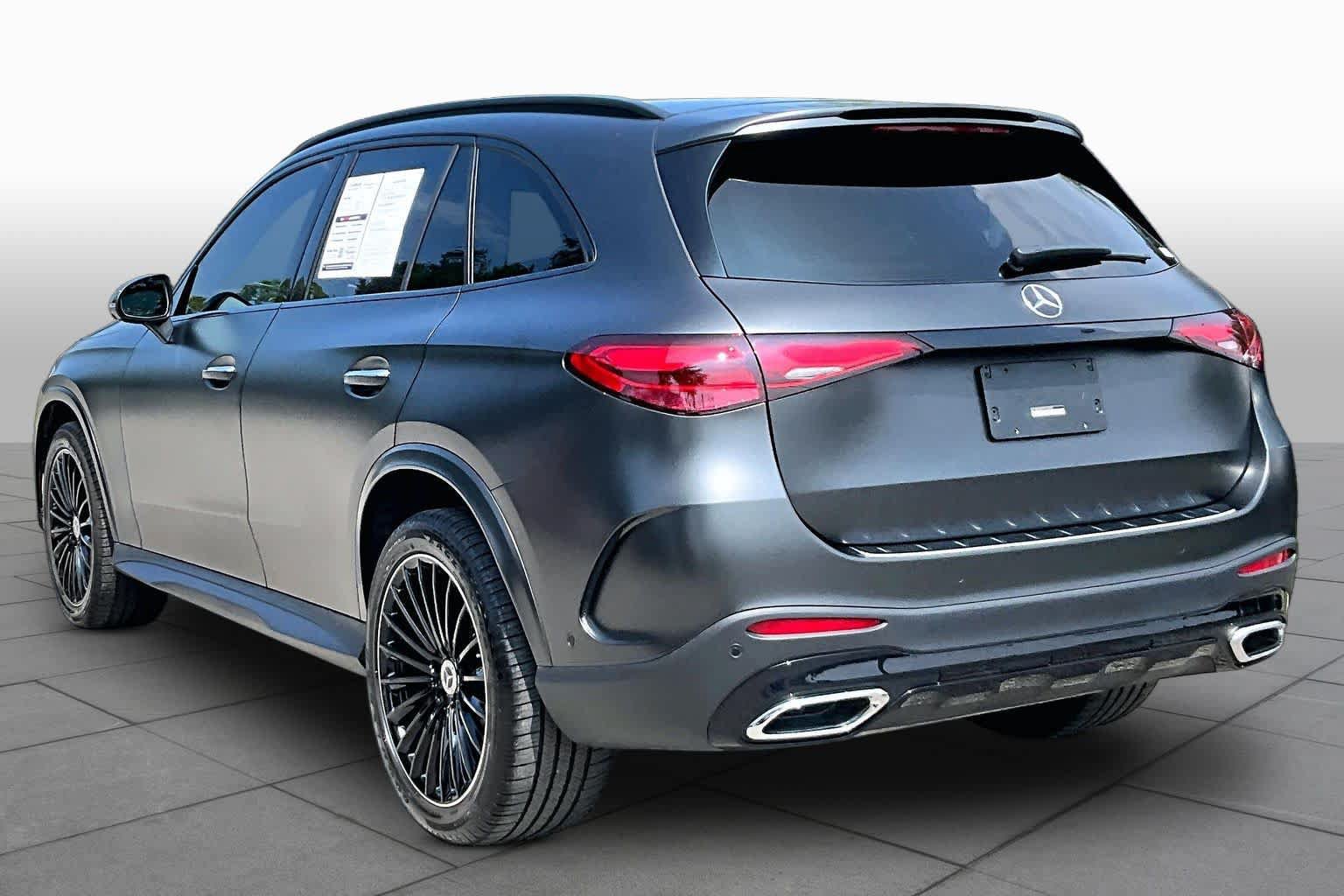 Used 2024 Mercedes-Benz GLC 300 4MATIC image 11