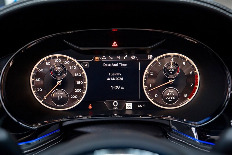 Used 2022 Bentley Flying Spur W12 image 27