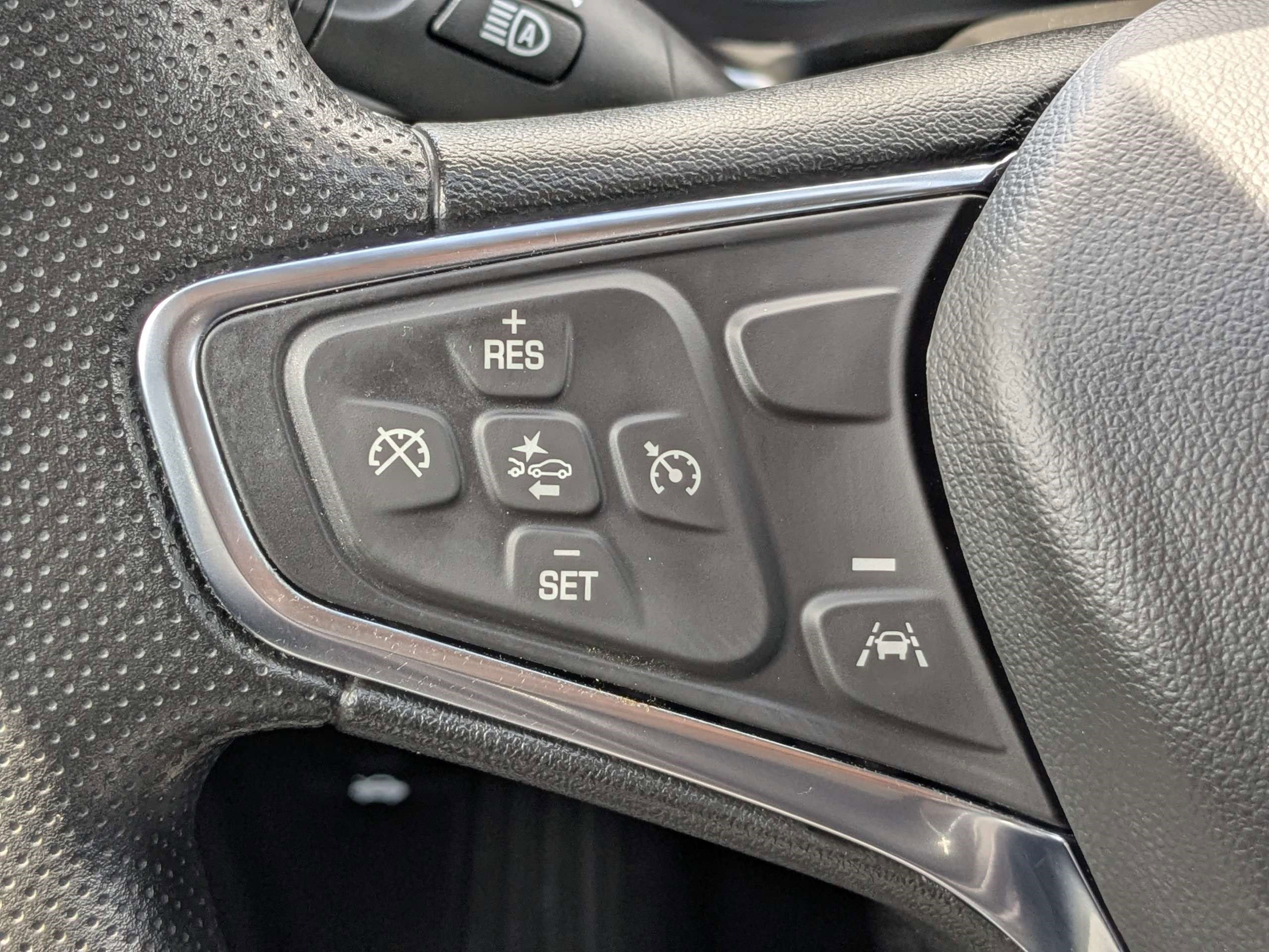 Used 2024 Chevrolet Malibu LT FWD image 24