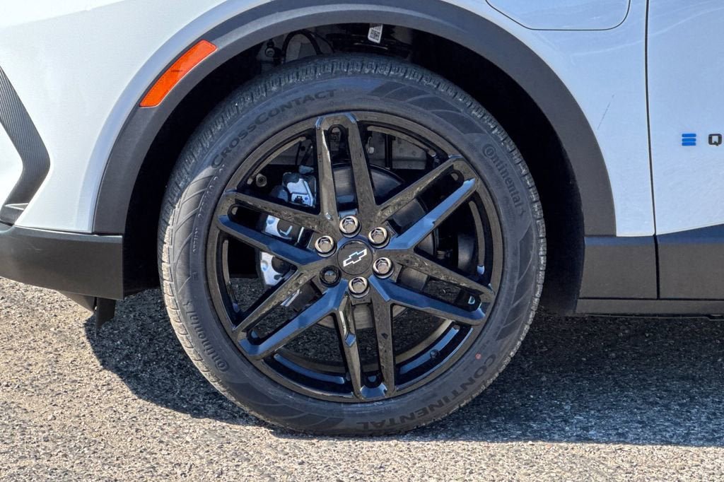 New 2026 Chevrolet Equinox EV LT w/ LPO, Blackout Package image 25