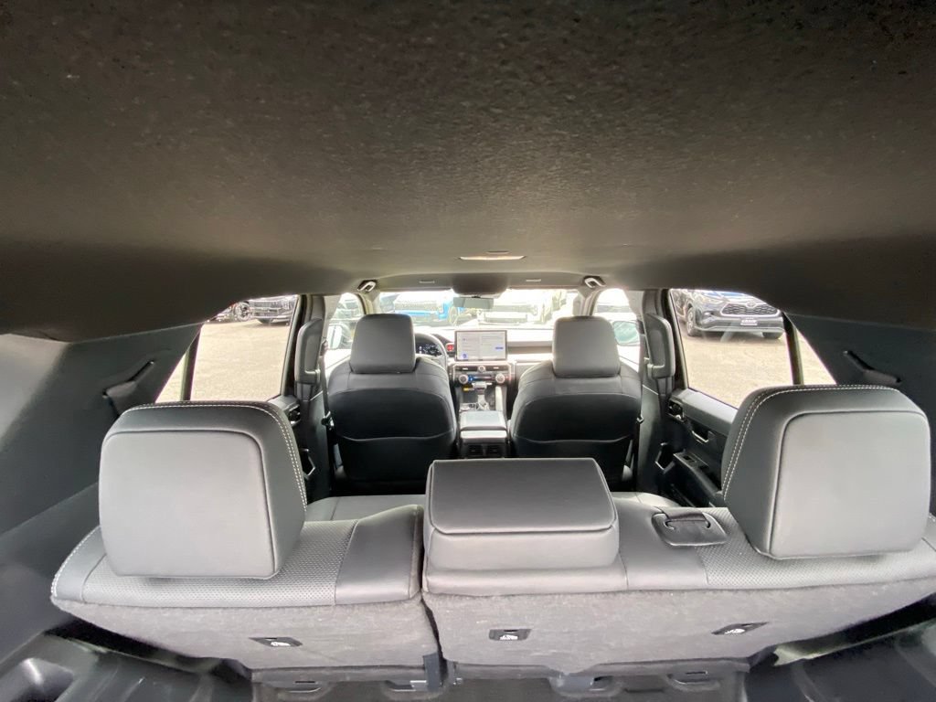 Used 2025 Toyota 4Runner TRD Off-Road Premium w/ Tow Technology Package AWD/4WD image 21