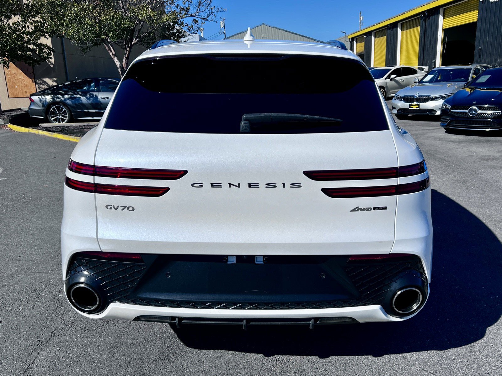 Used 2022 Genesis GV70 3.5T Sport w/ Sport Prestige Package AWD/4WD image 7
