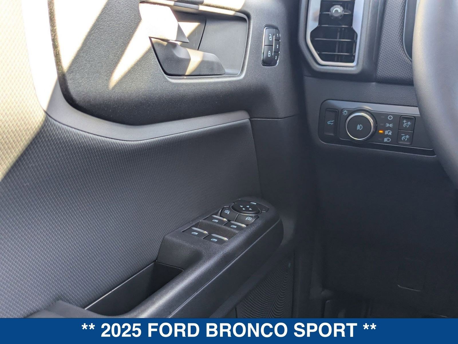 New 2025 Ford Bronco Sport Outer Banks image 21