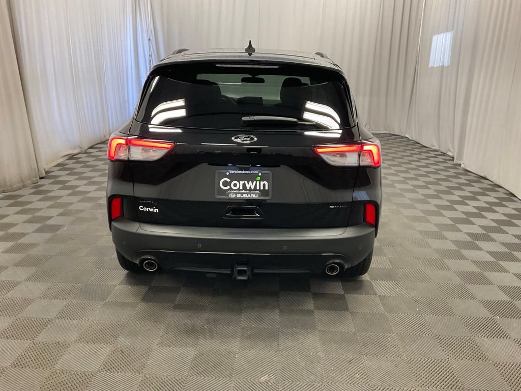 Used 2022 Ford Escape SEL w/ SEL Stealth AWD Package image 5